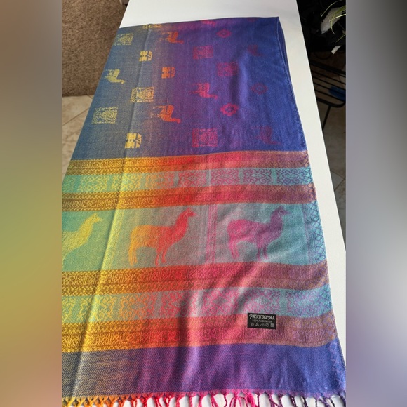 NWT Chilean Alpaca 100% Pashmina. Blue, Purple, Gold W/shades of pink & green. - Picture 11 of 13